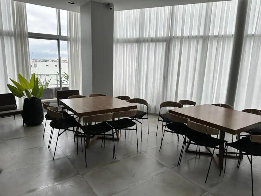 Penthouse Panoramico A Estrenar En Sofisticado Barrio Y Edificio 100m2 Piscina Salon De Eventos Gym