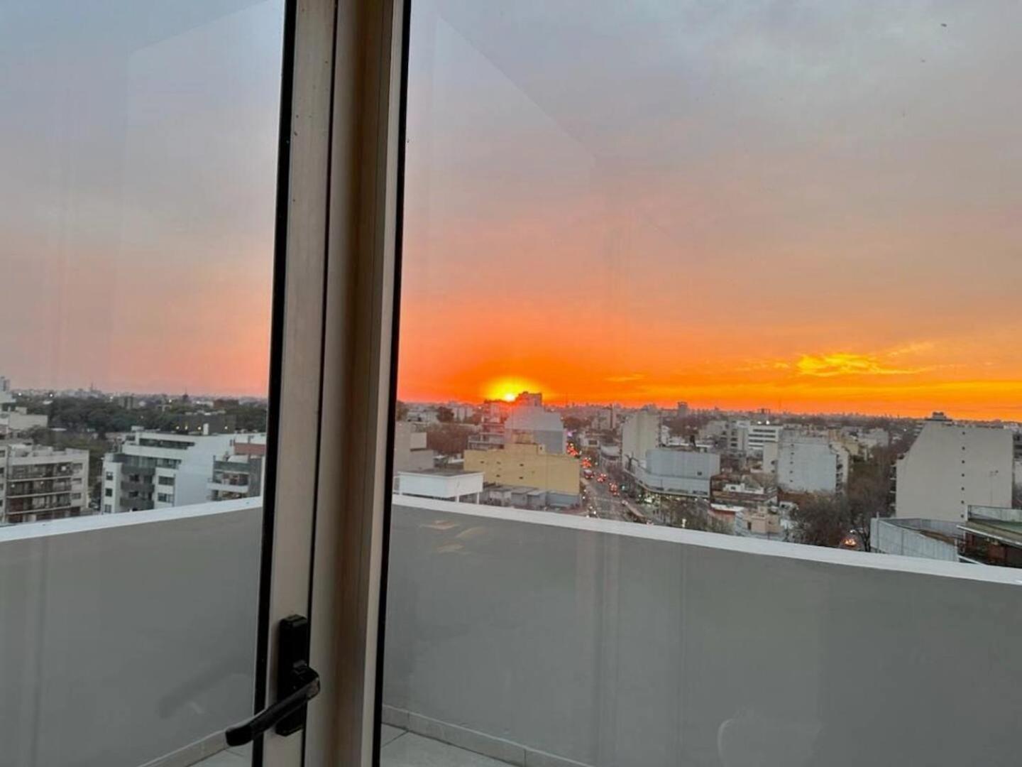 Apartamento Penthouse Panoramico A Estrenar En Sofisticado Barrio Y Edificio 100m2 Piscina Salon De Eventos Gym *