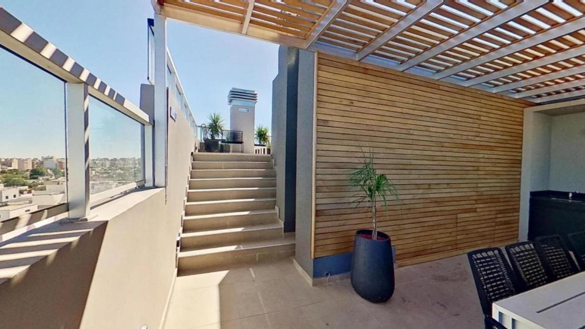 Penthouse Panoramico A Estrenar En Sofisticado Barrio Y Edificio 100m2 Piscina Salon De Eventos Gym